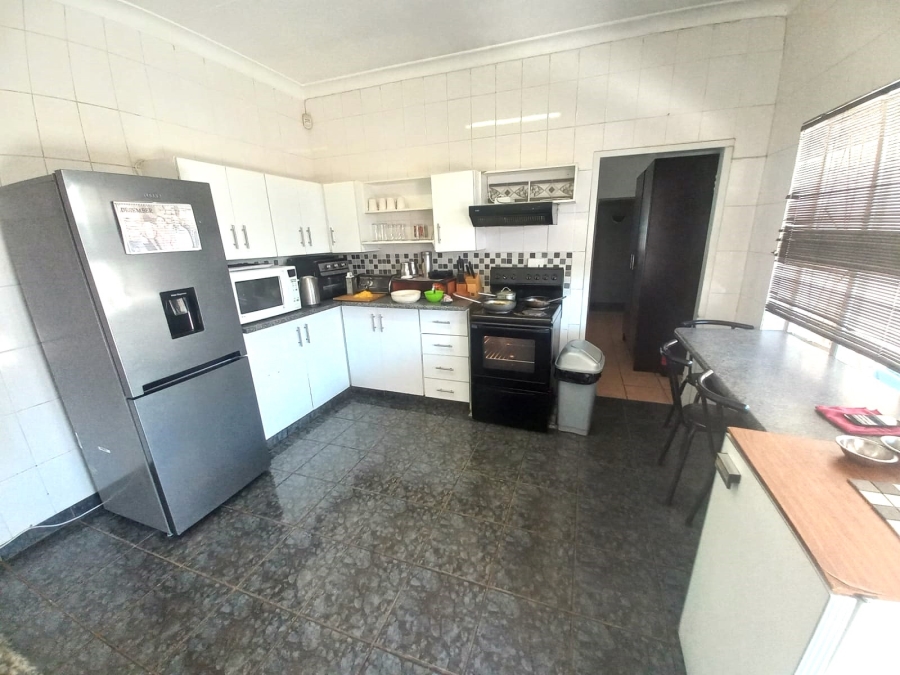 4 Bedroom Property for Sale in Potchefstroom South North West